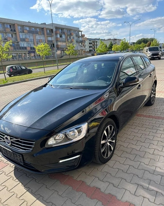 Volvo V60 cena 56900 przebieg: 107000, rok produkcji 2018 z Wysokie Mazowieckie małe 596